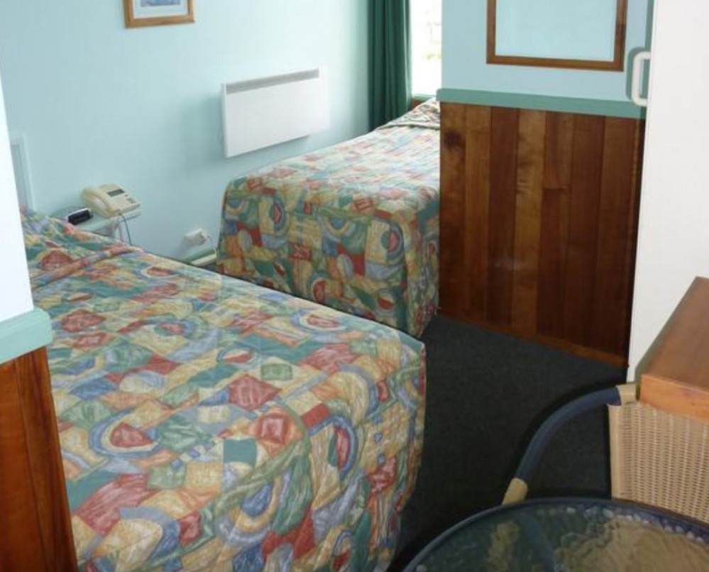 Small Budget Twin Room